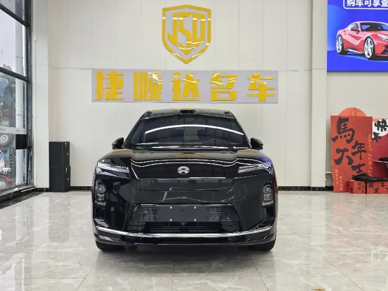 NIO ES8