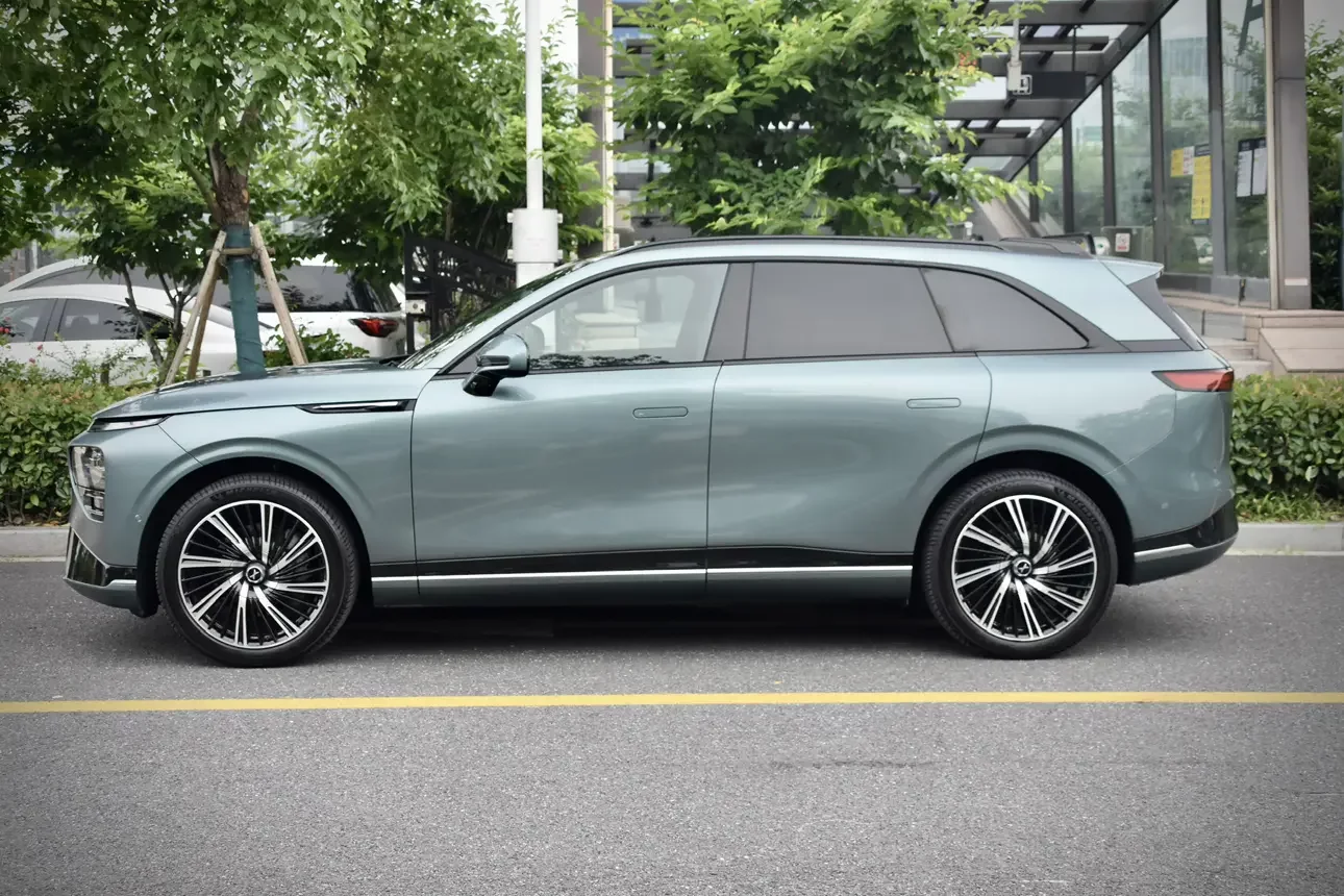 Xpeng G9