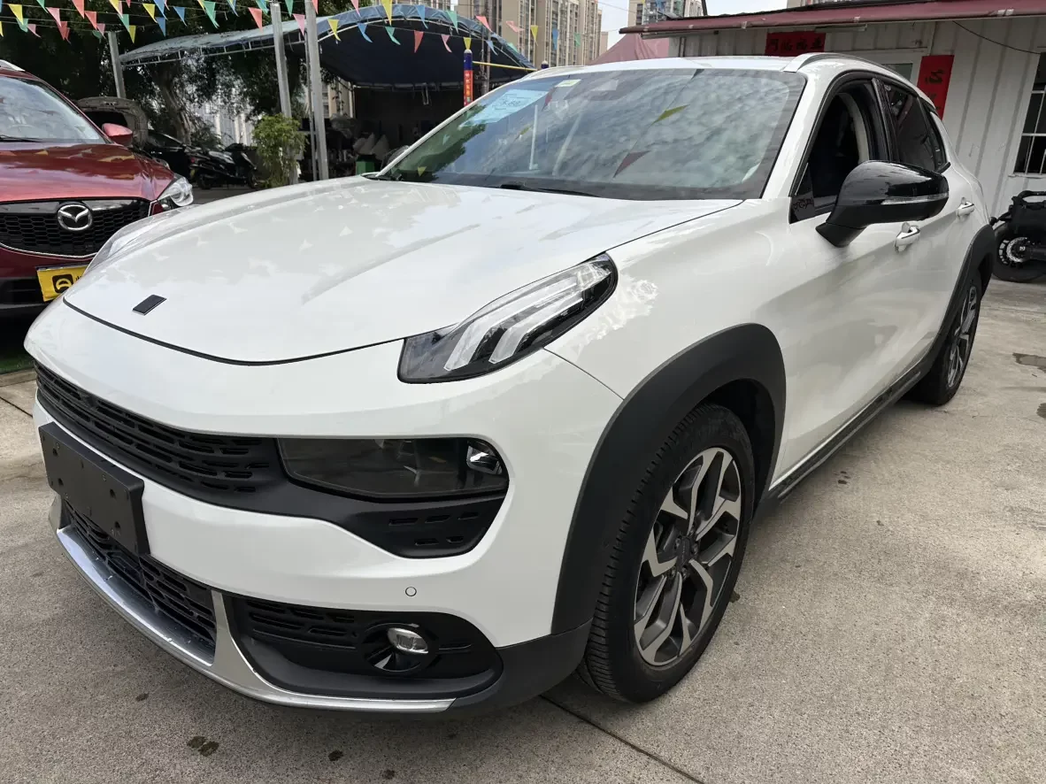 Lynk & Co 02