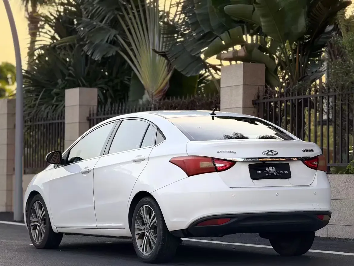 Chery Arrizo 5