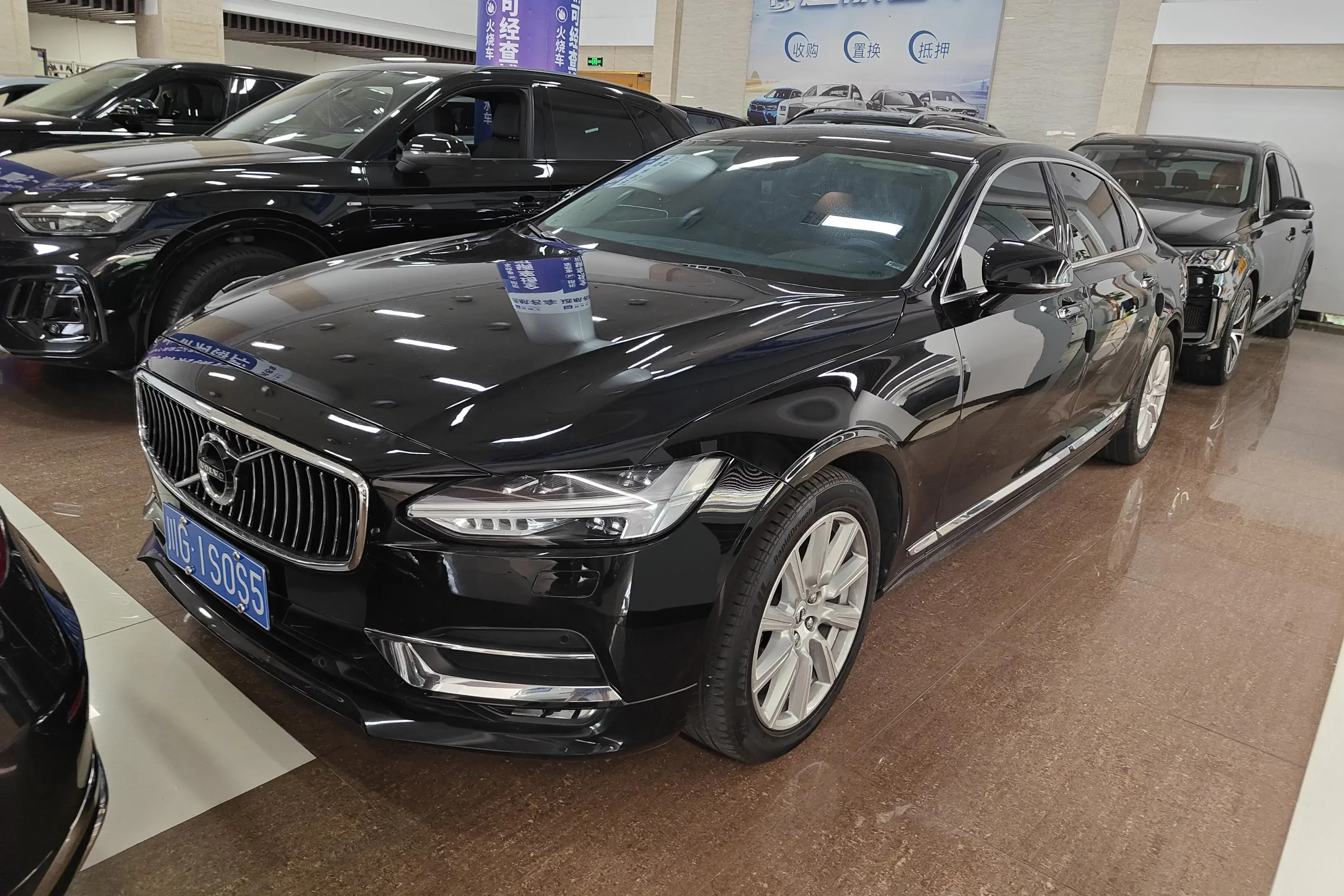 Volvo S90