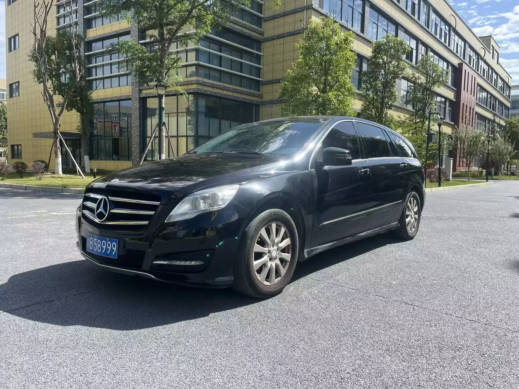 Mercedes-Benz R-Class