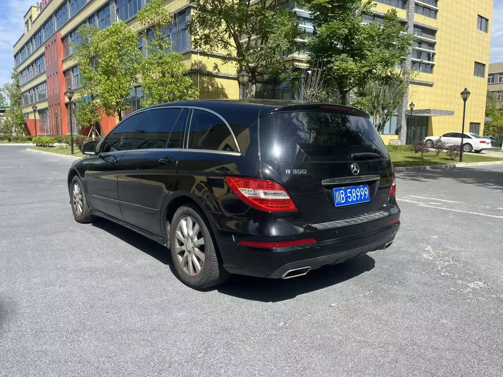 Mercedes-Benz R-Class