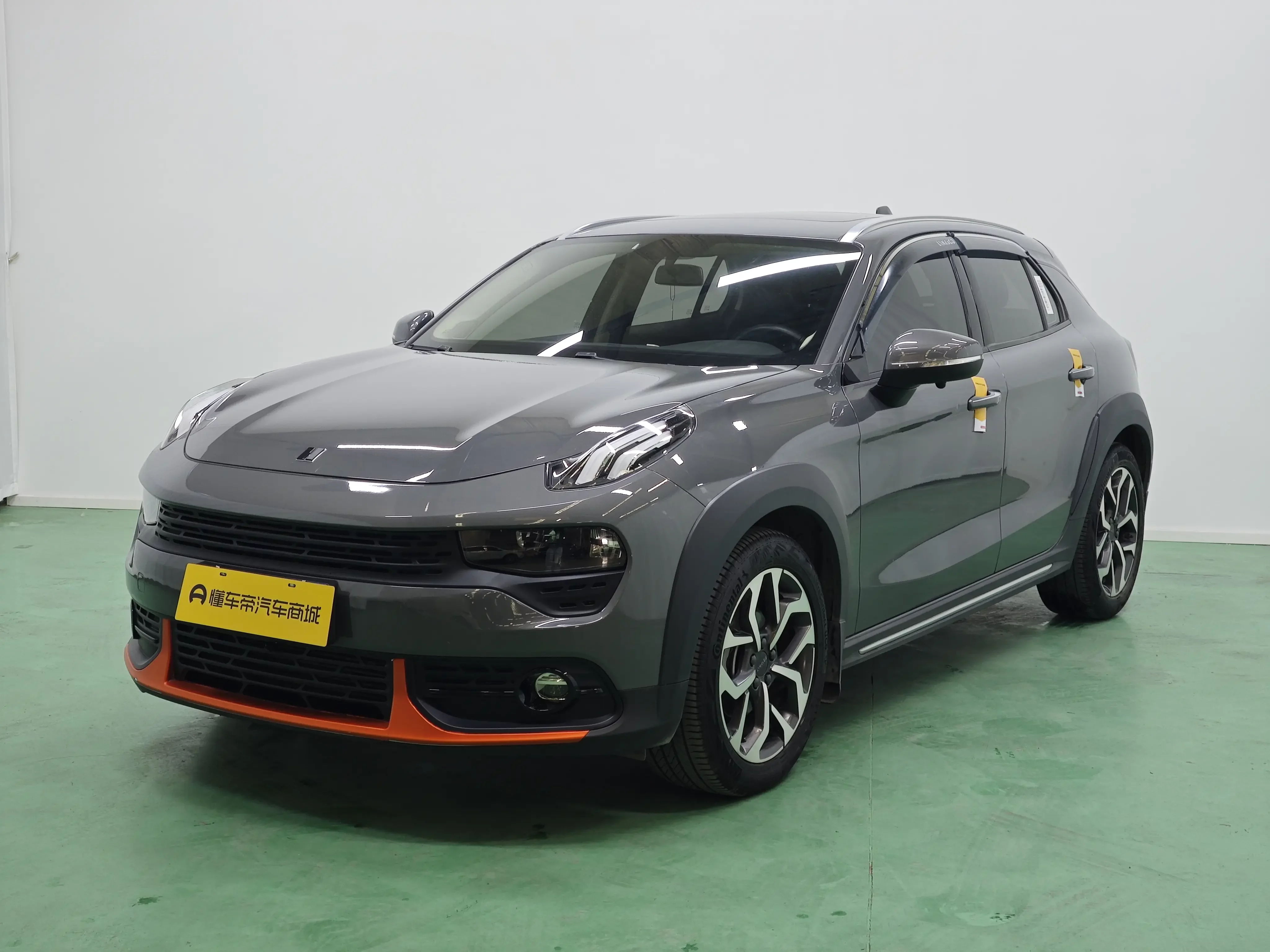 Lynk & Co 02