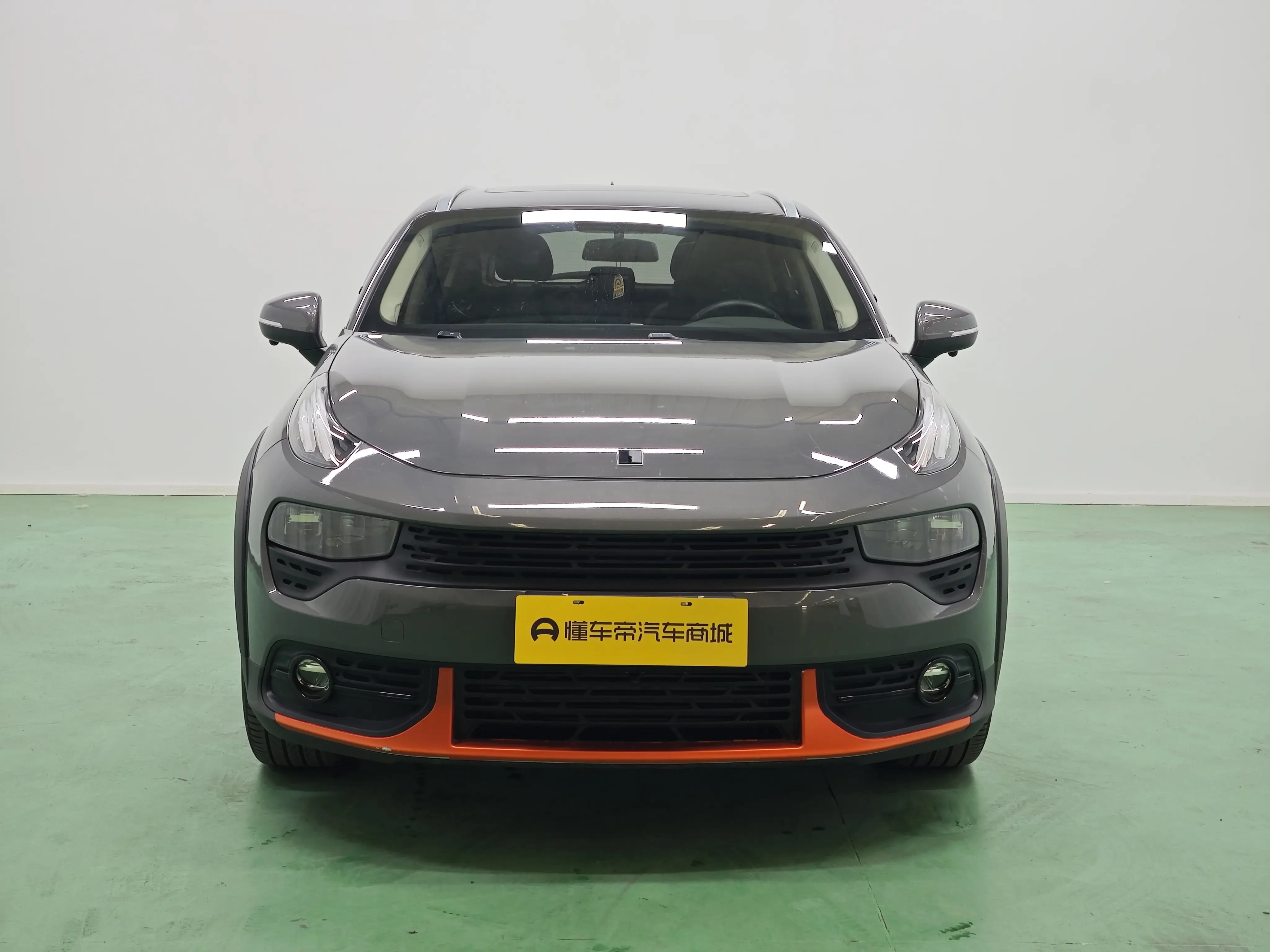 Lynk & Co 02