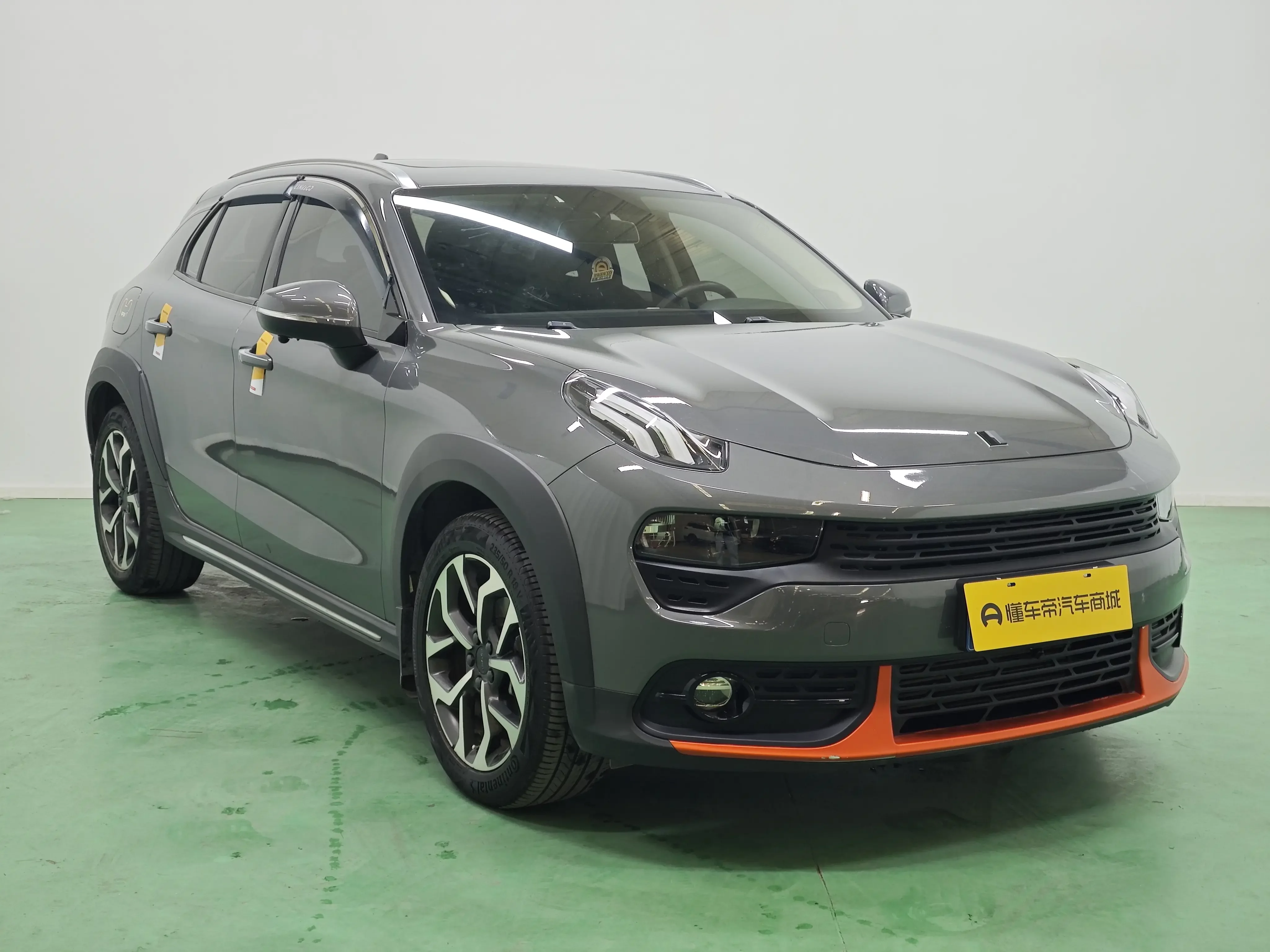 Lynk & Co 02