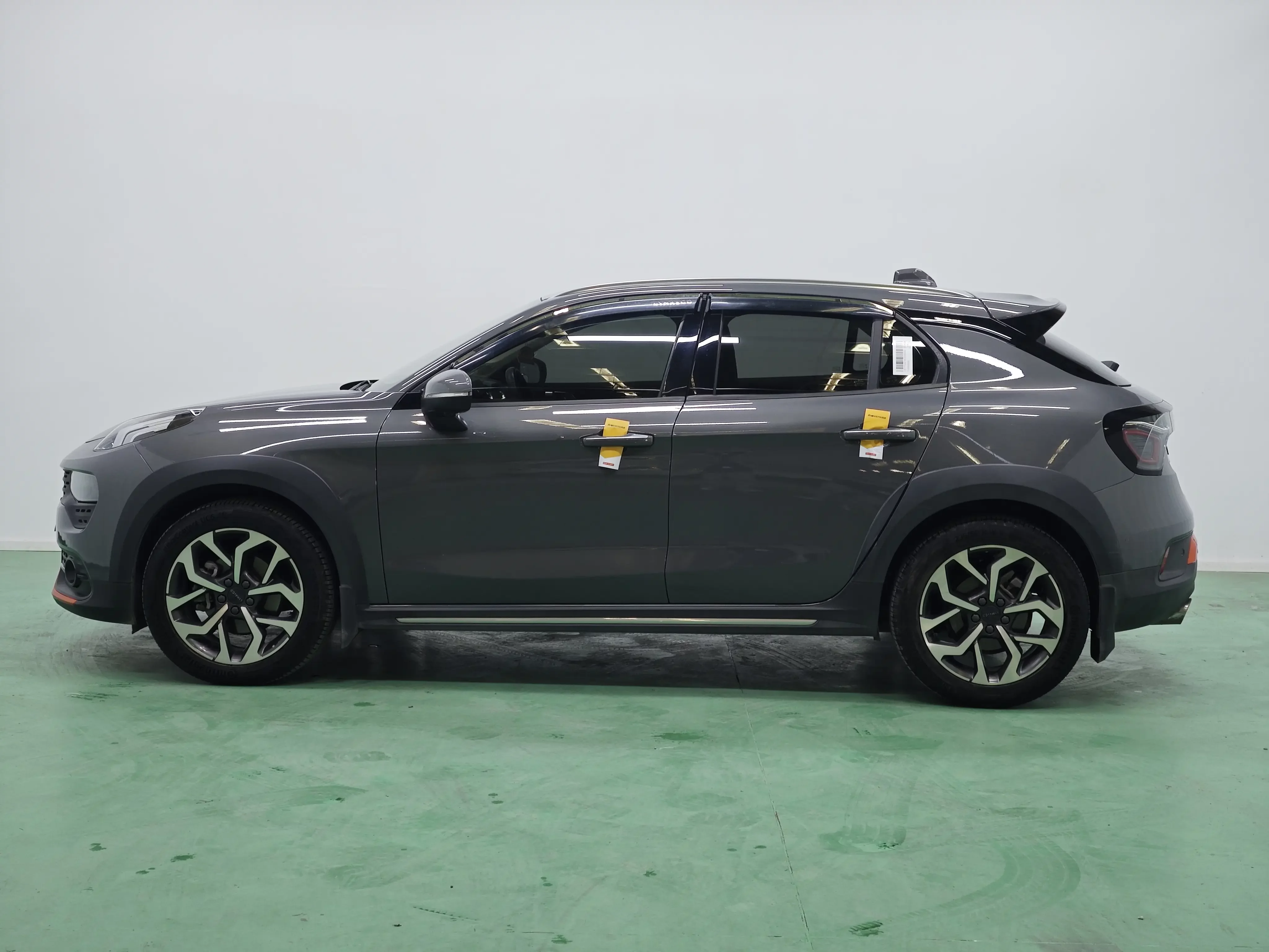 Lynk & Co 02