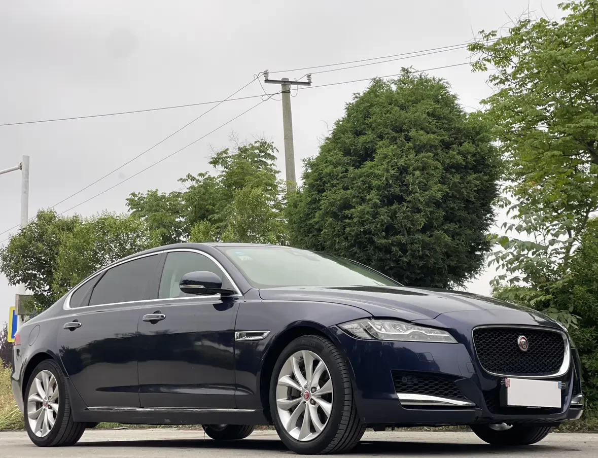 Jaguar XFL