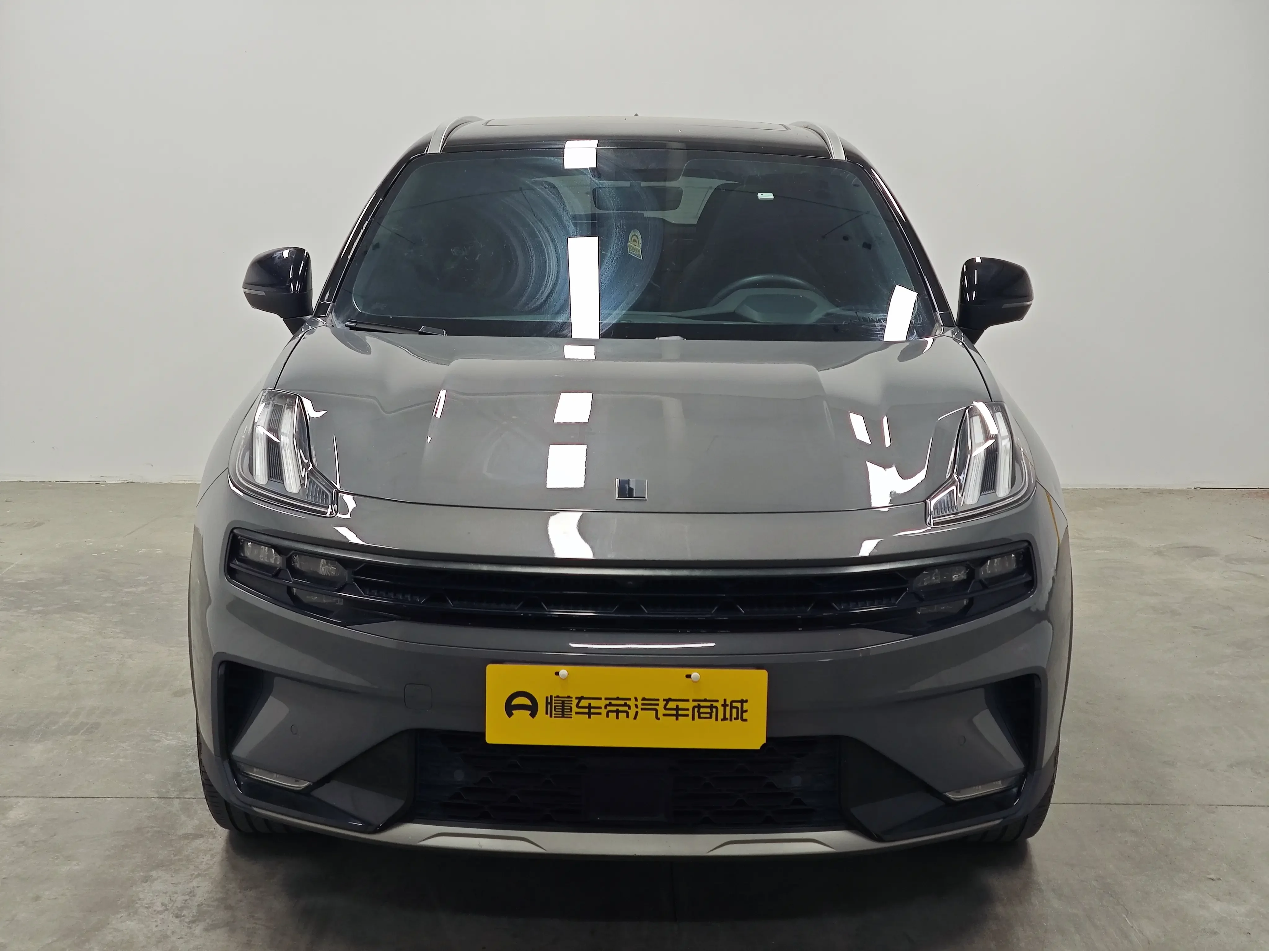 Lynk & Co 06
