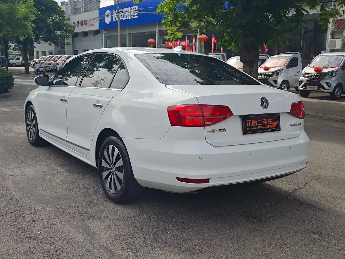 Volkswagen Sagitar