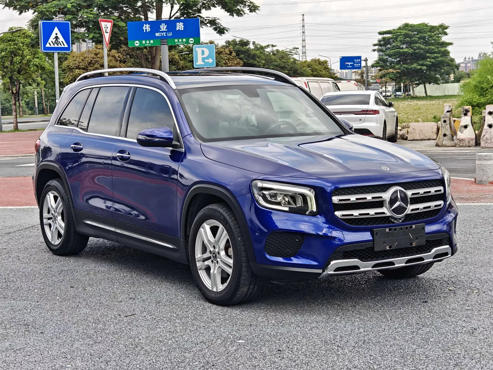 Mercedes-Benz GLB