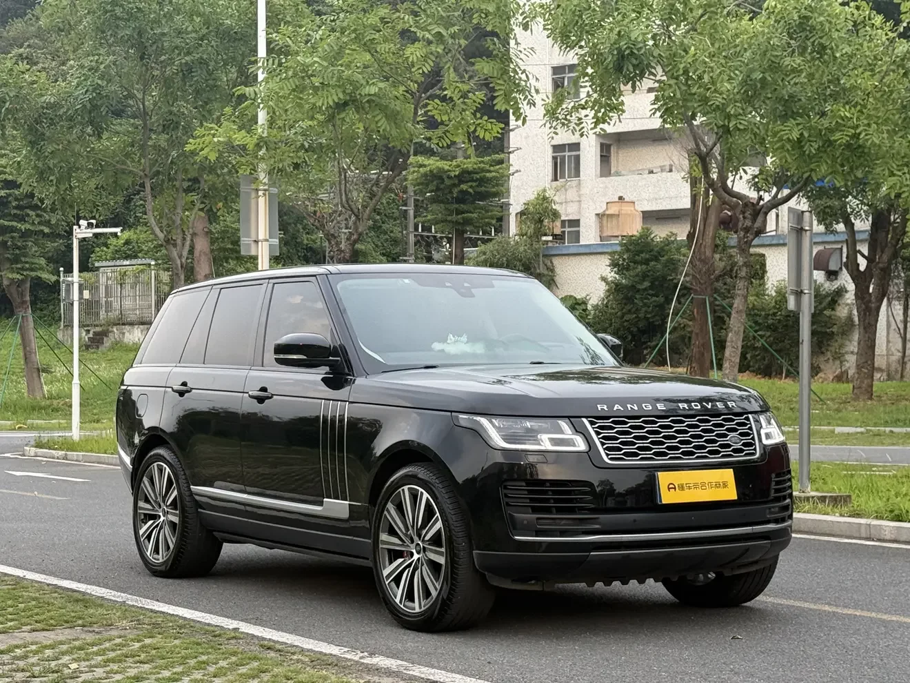 Land Rover range rover