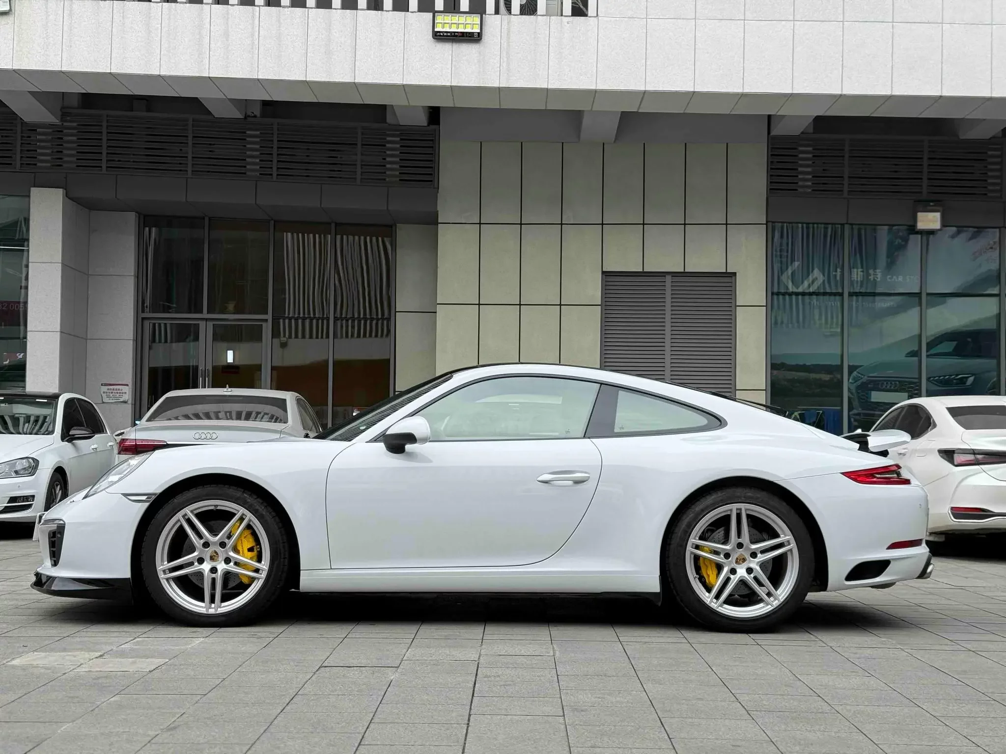 Porsche 911