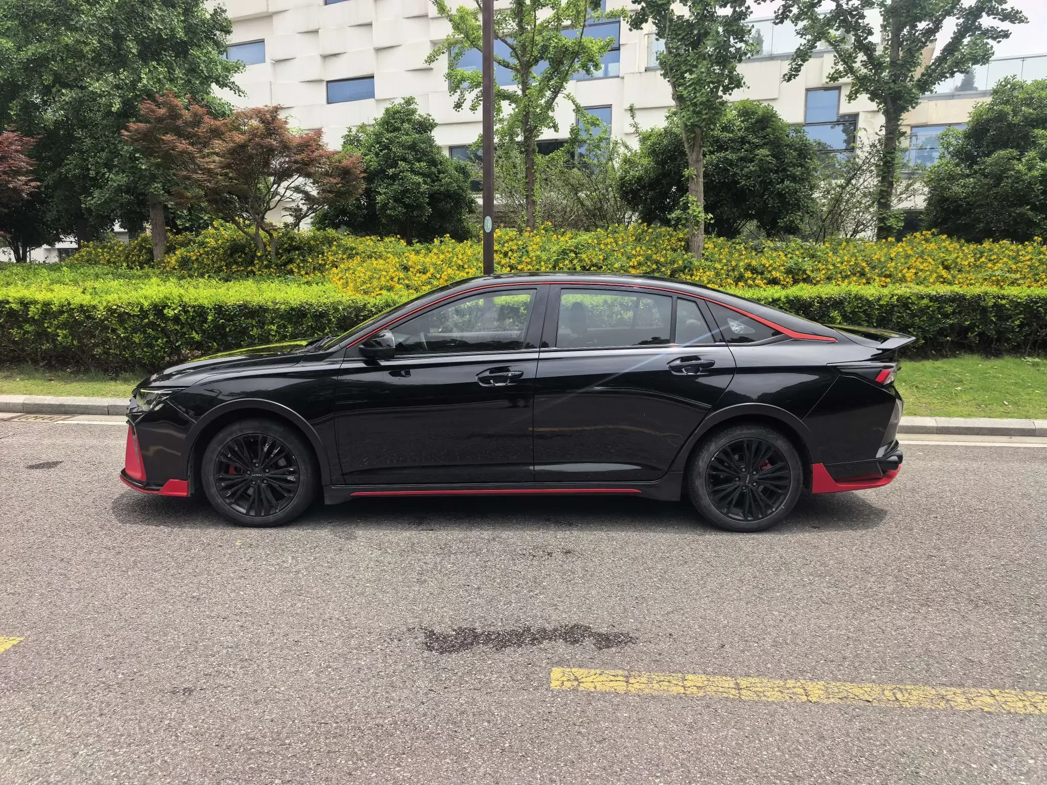 Dongfeng Yixuan MAX