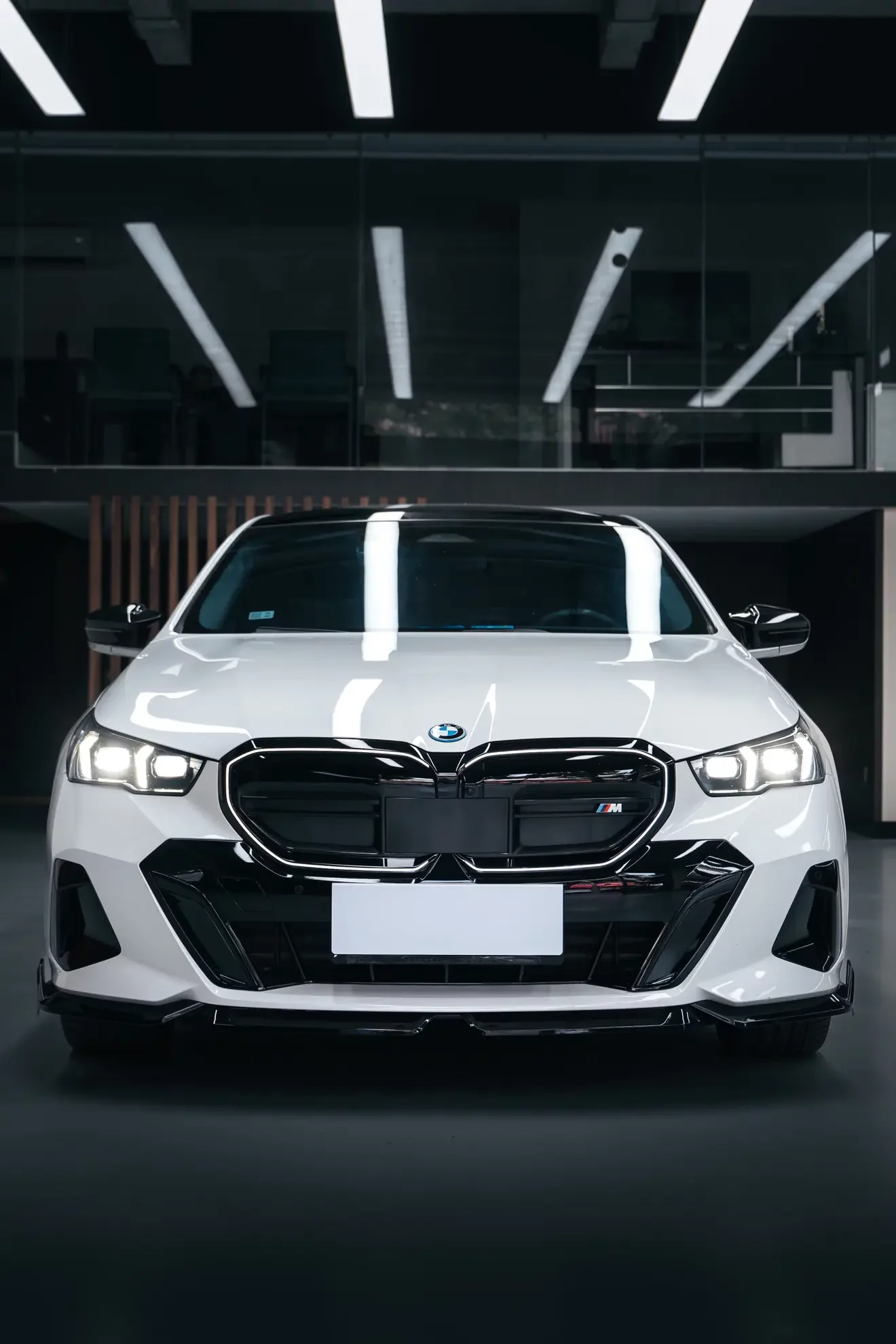 BMW i5