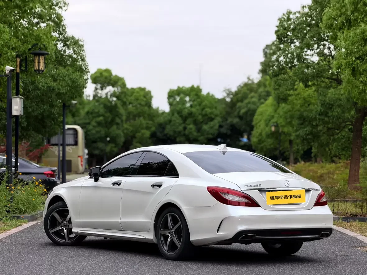 Mercedes-Benz CLS