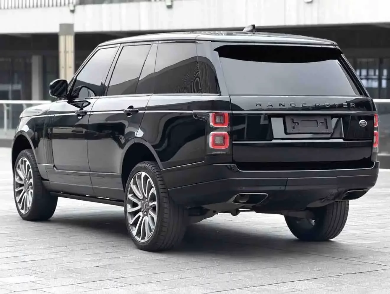 Land Rover range rover