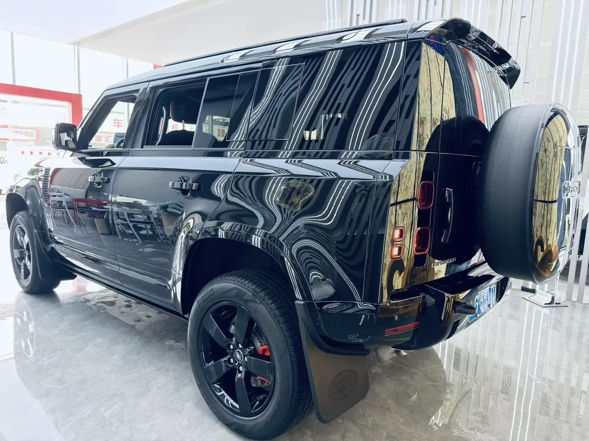 Land Rover guard
