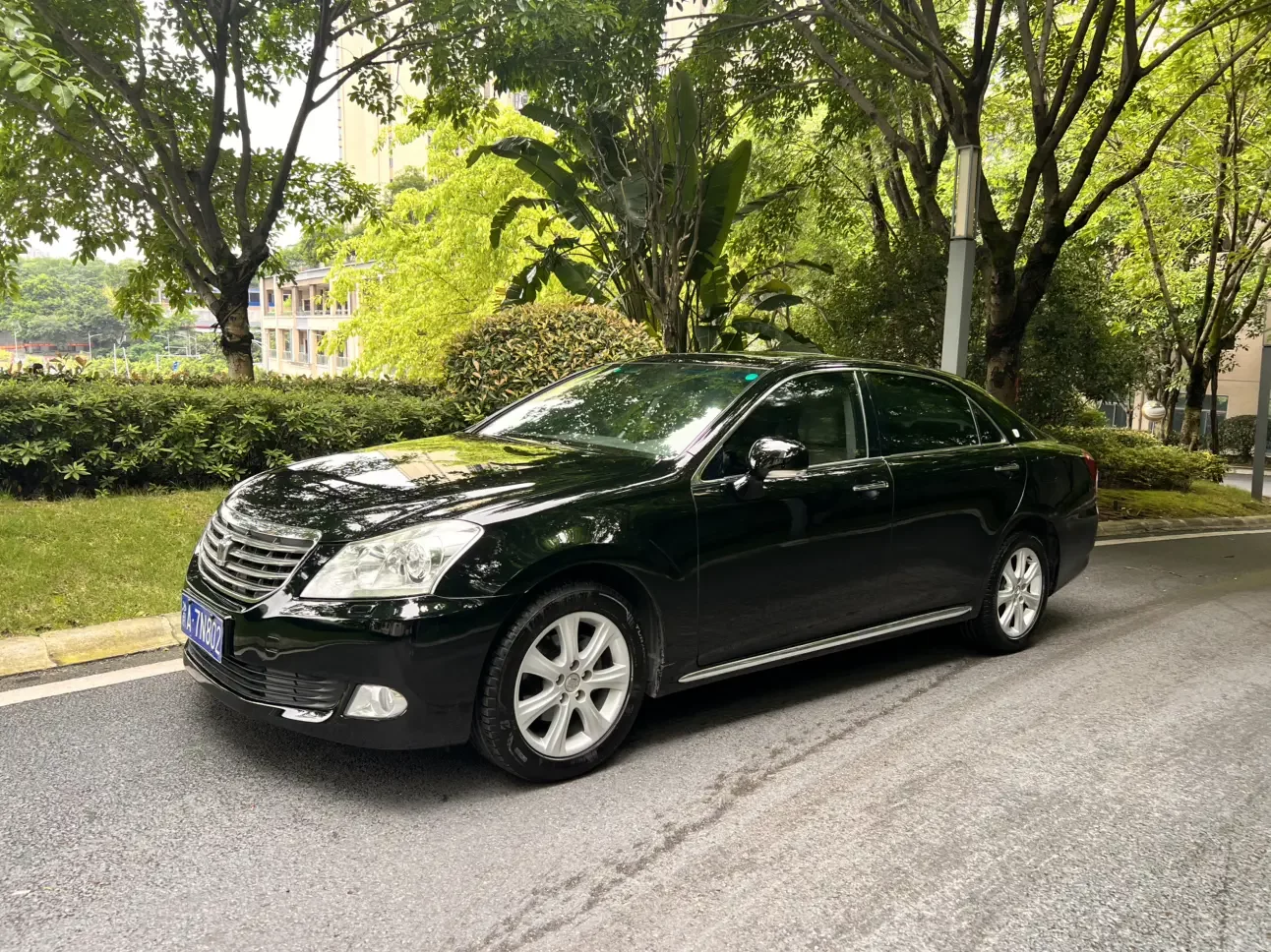 Toyota crown