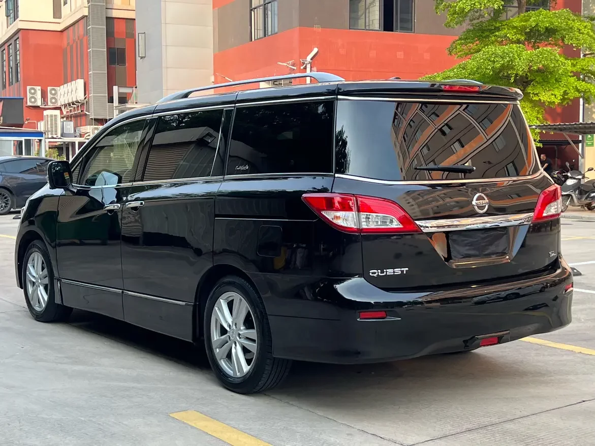 Nissan nobleman