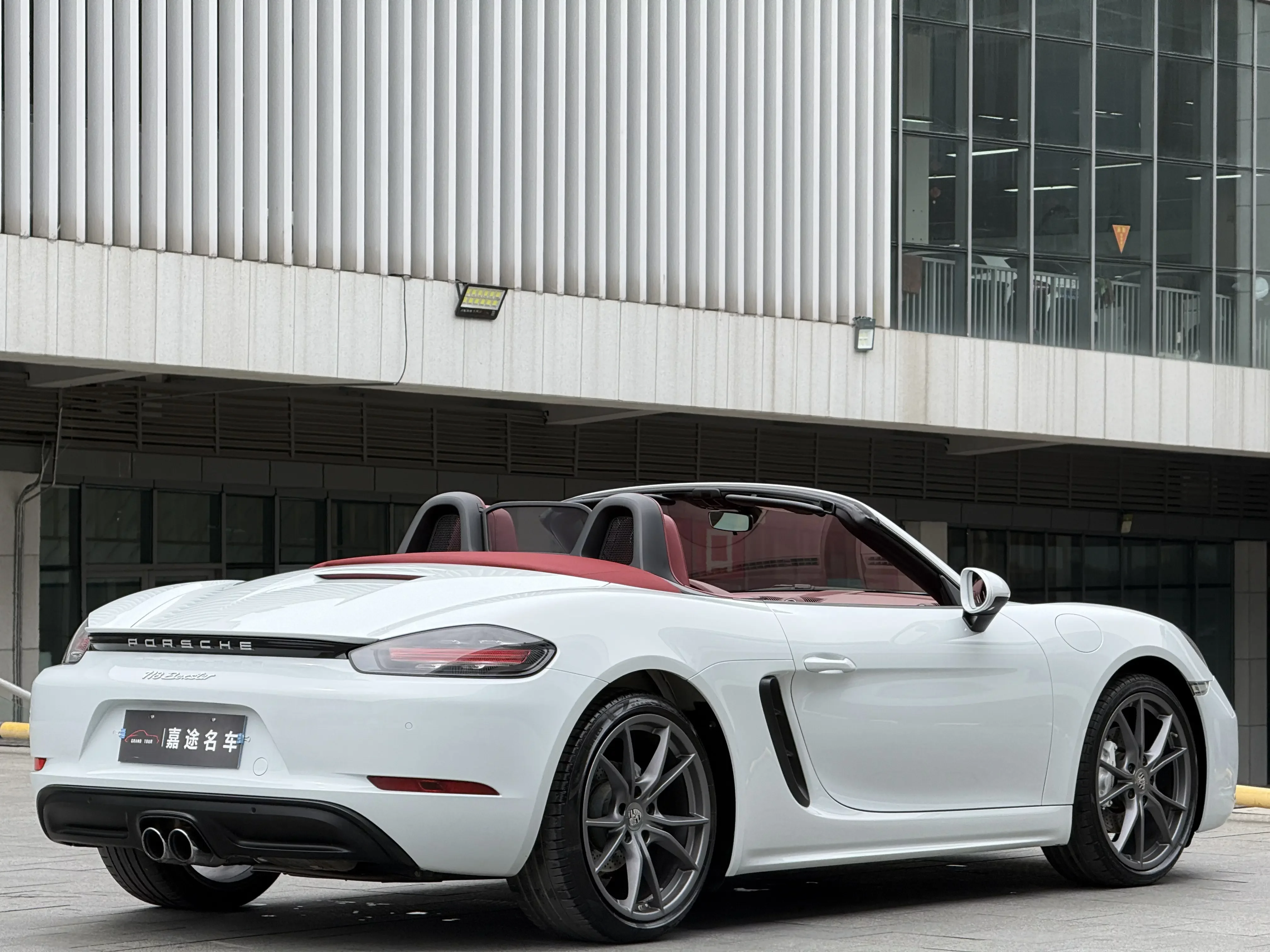 Porsche 718