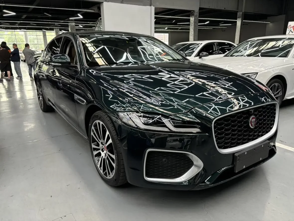 Jaguar XFL