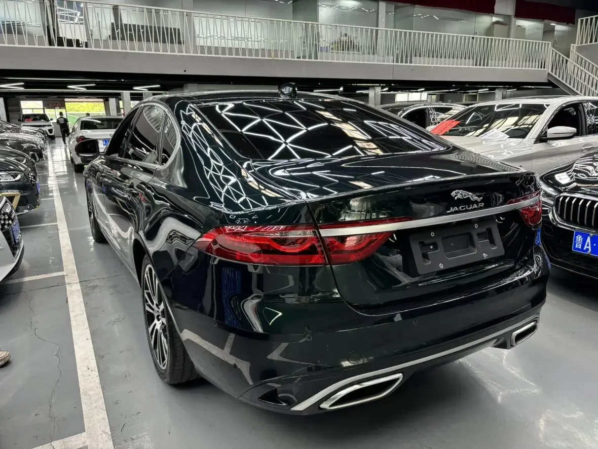 Jaguar XFL