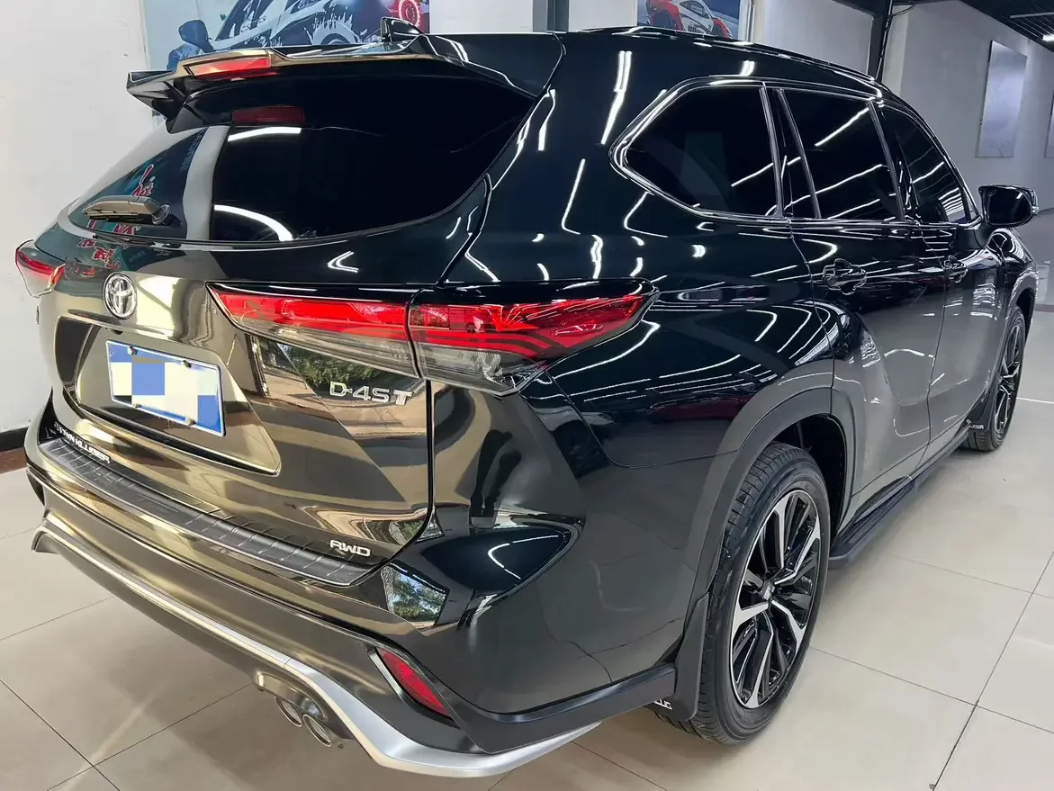 Toyota Crown Kluger