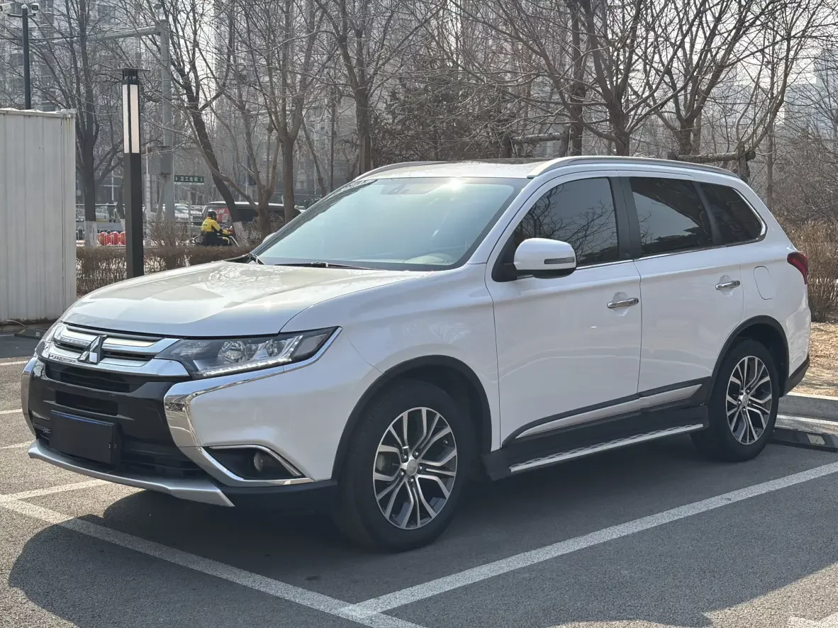 Mitsubishi Outlander  из Китая