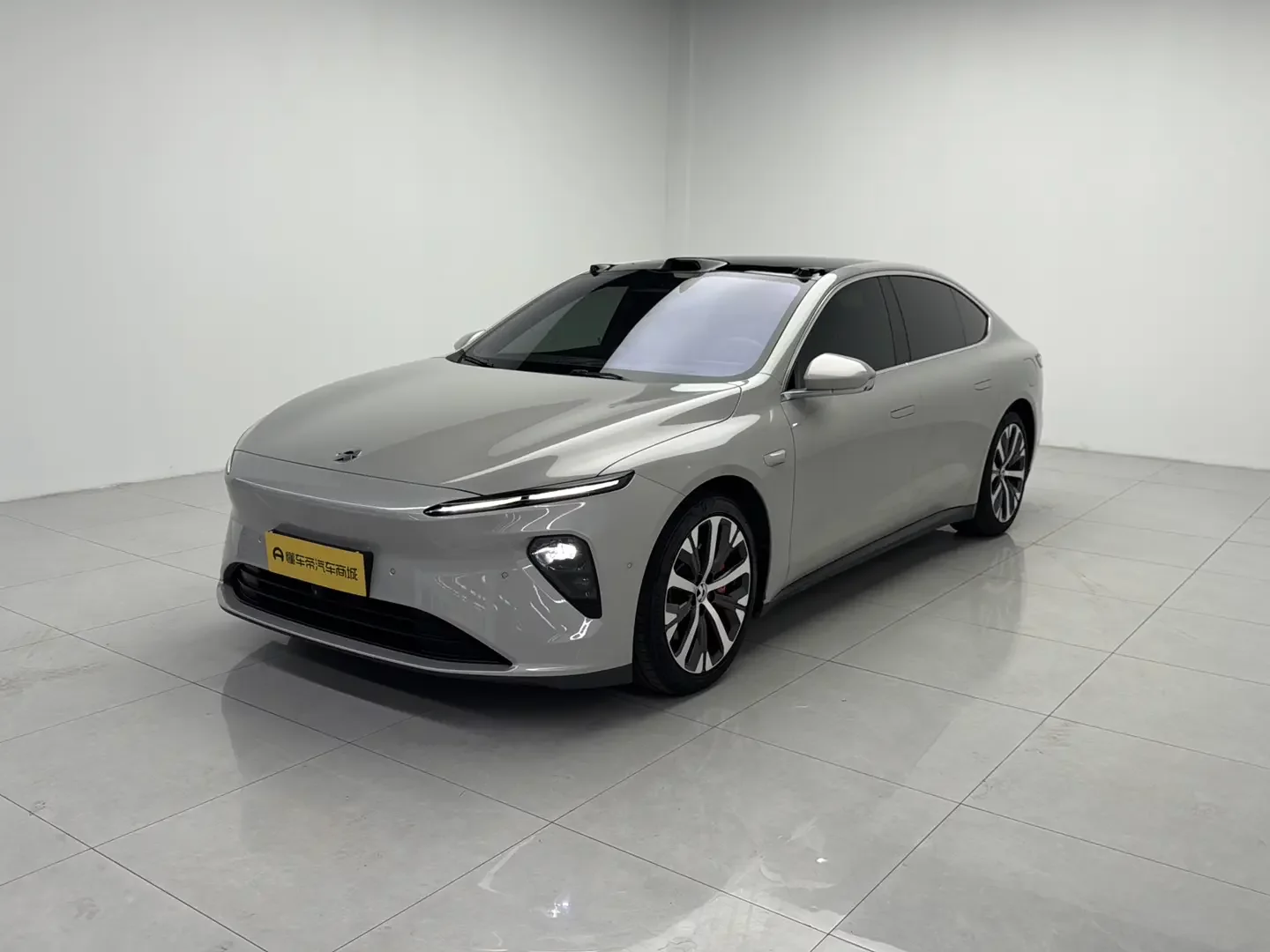 NIO ET7