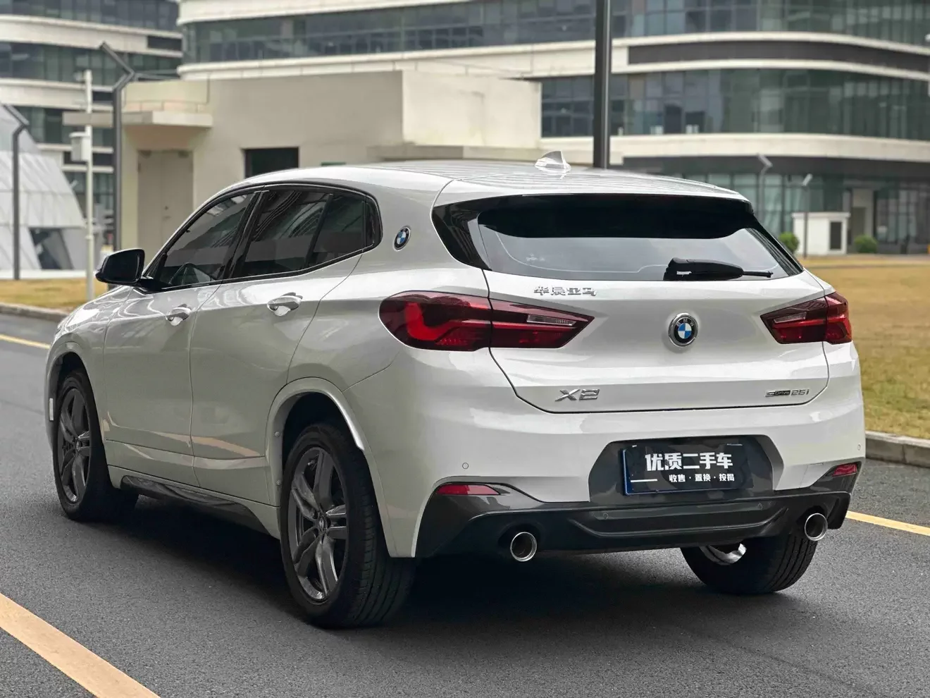 BMW X2