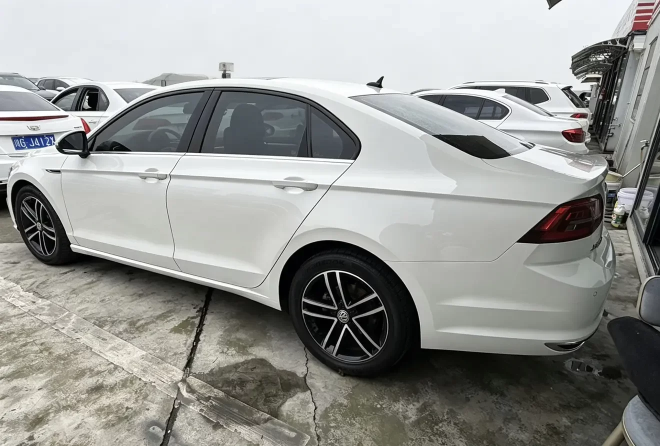 Volkswagen Lamando