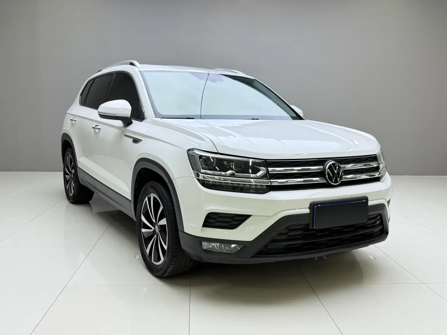 Volkswagen Tharu