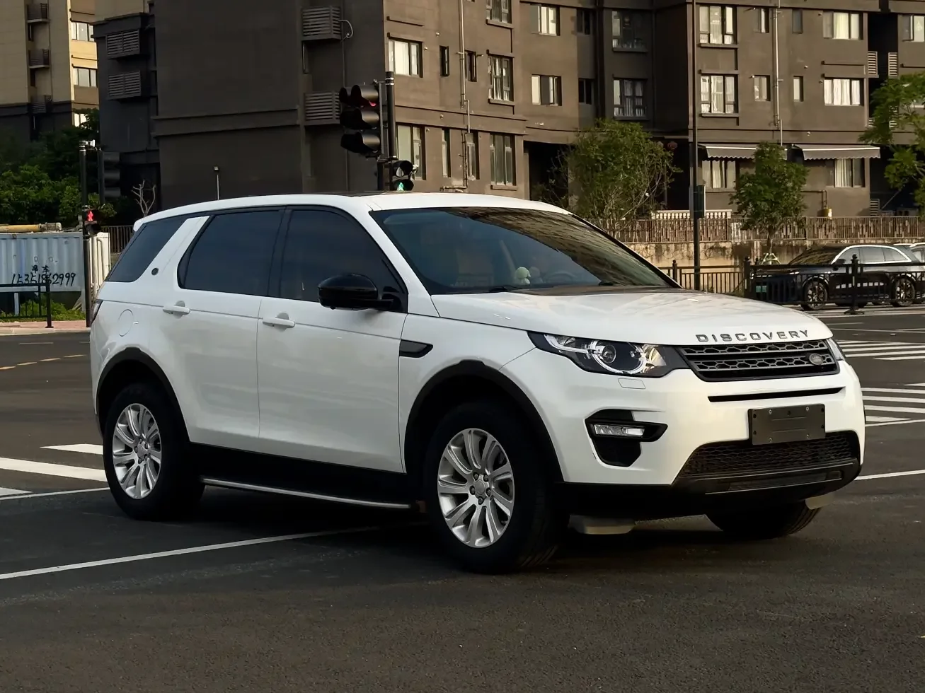 Land Rover Discover the magic