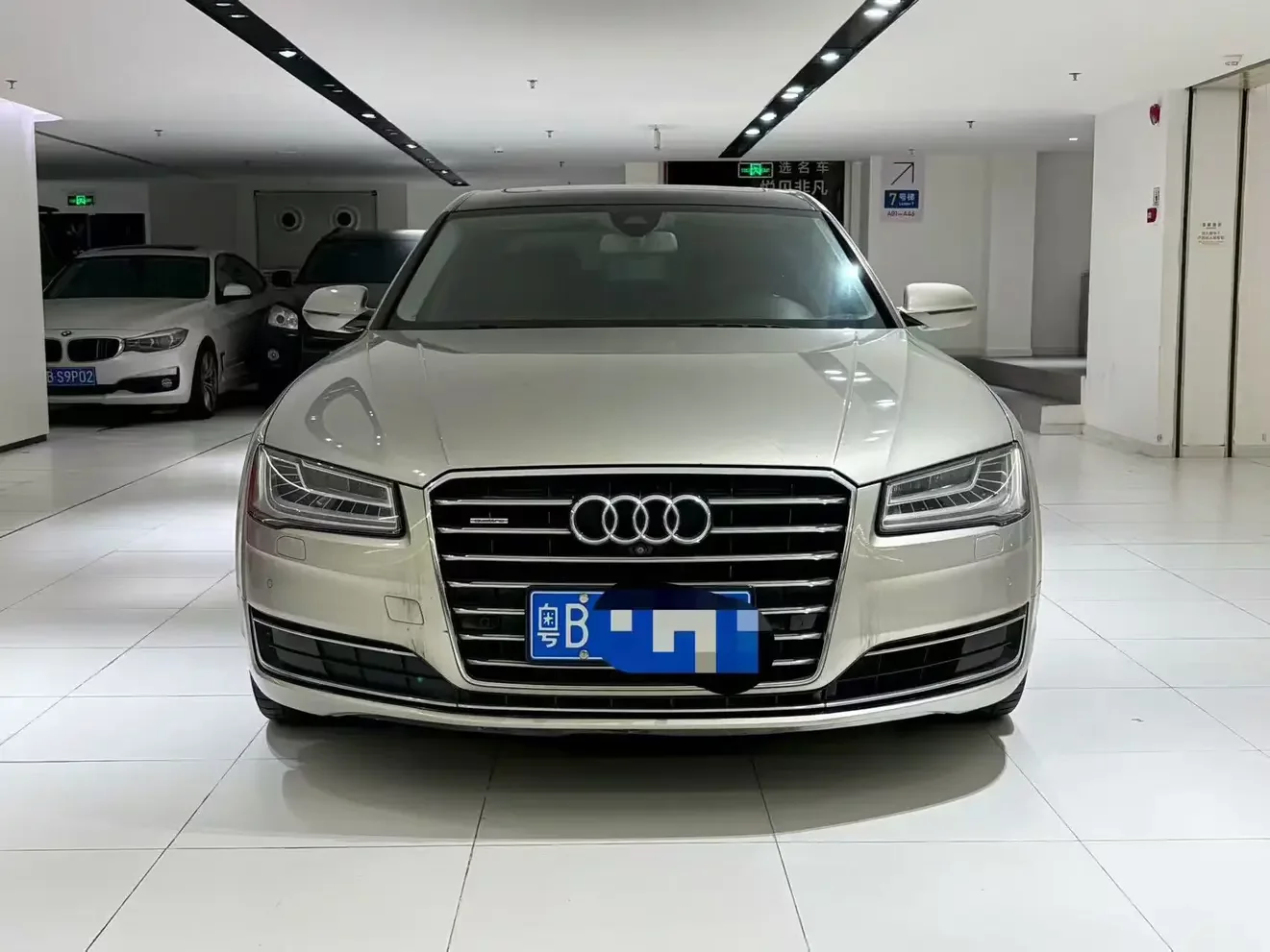 Audi A8