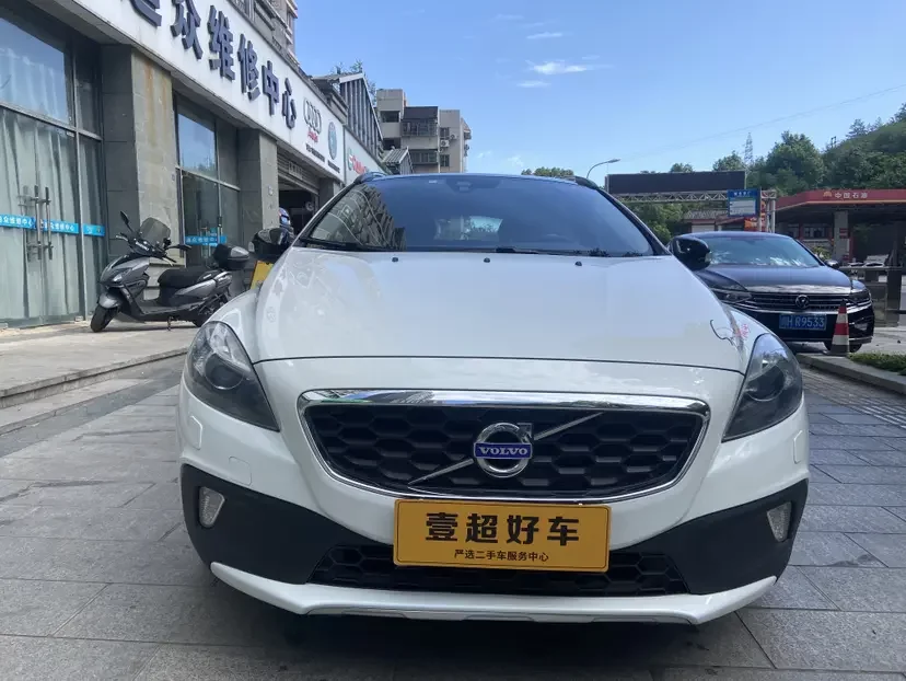 Volvo V40