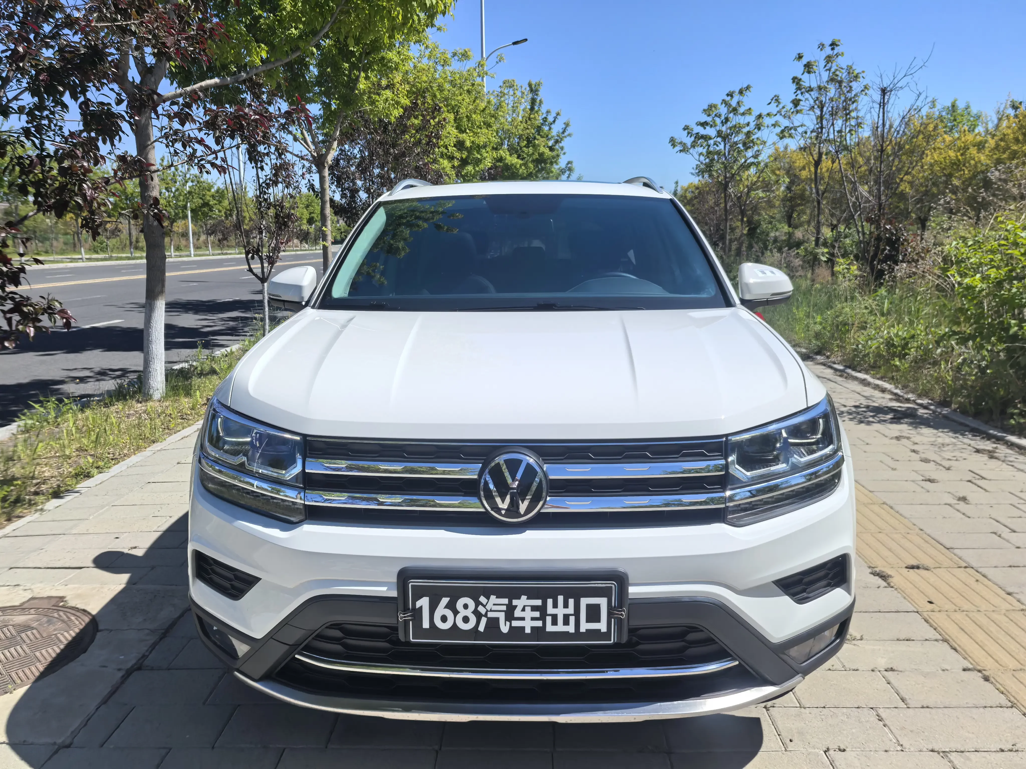 Volkswagen Tharu