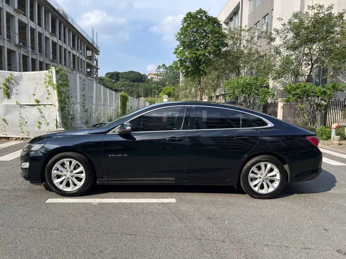Chevrolet Malibu XL
