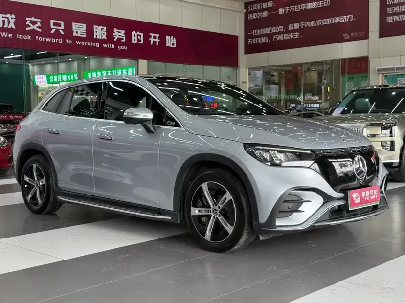 Mercedes-Benz EQE SUV