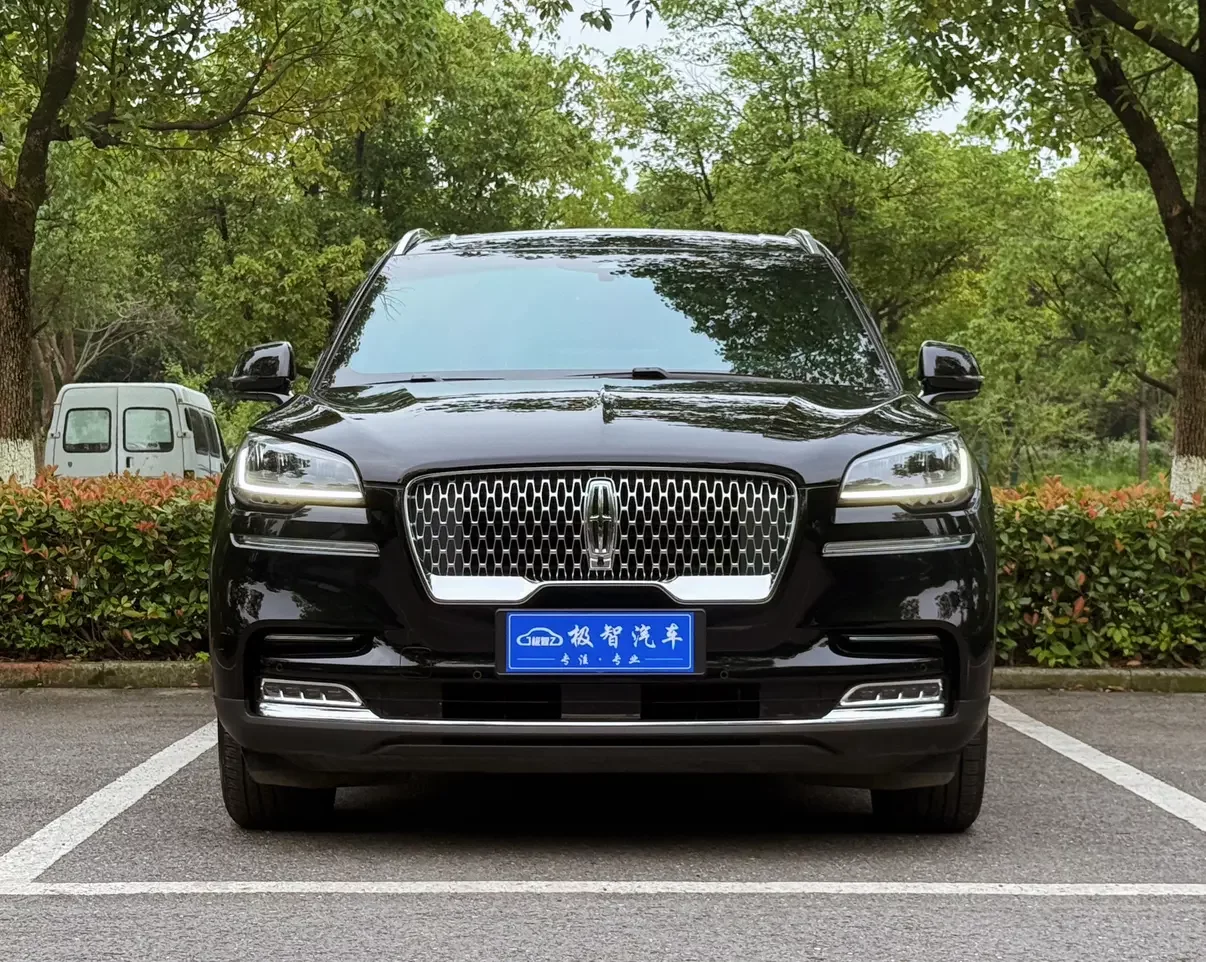 Lincoln aviator