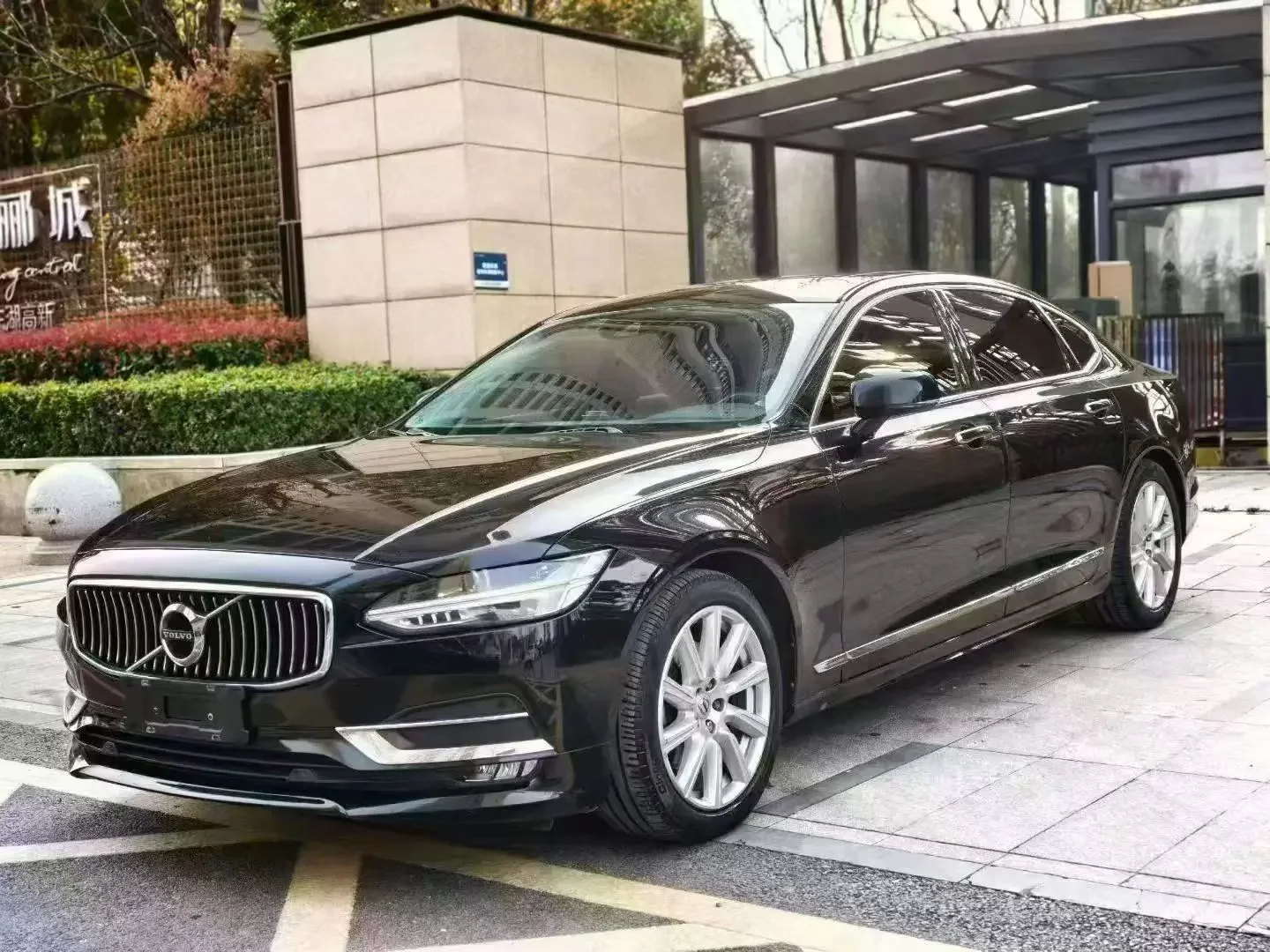 Volvo S90