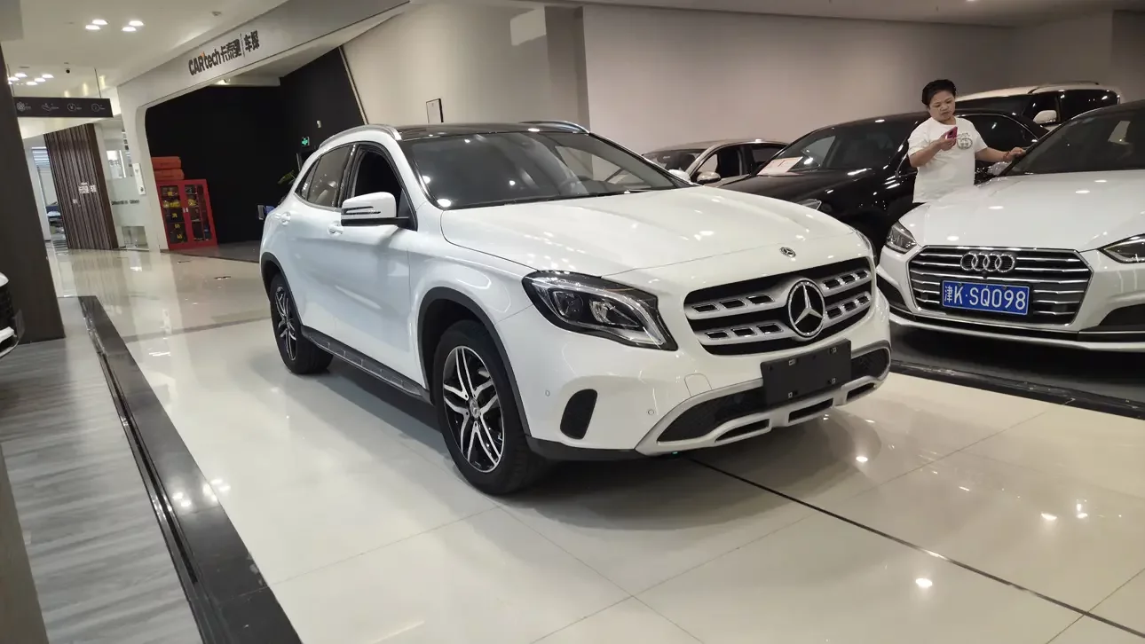 Mercedes-Benz GLA