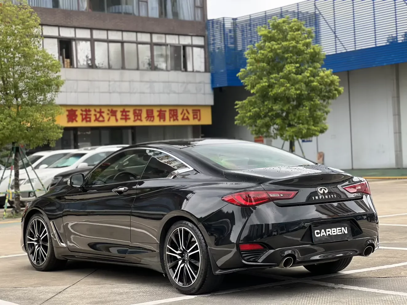 Infiniti Q60