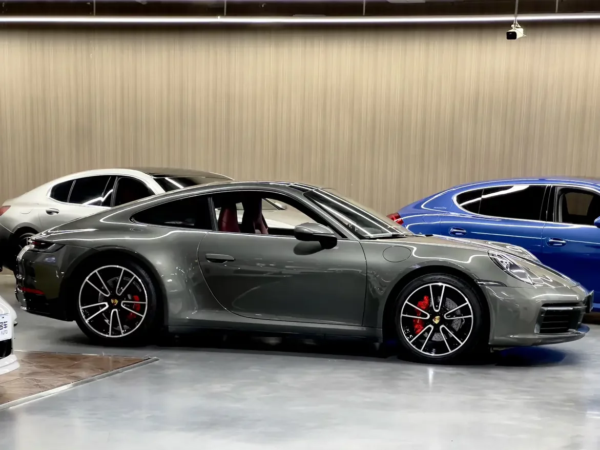 Porsche 911