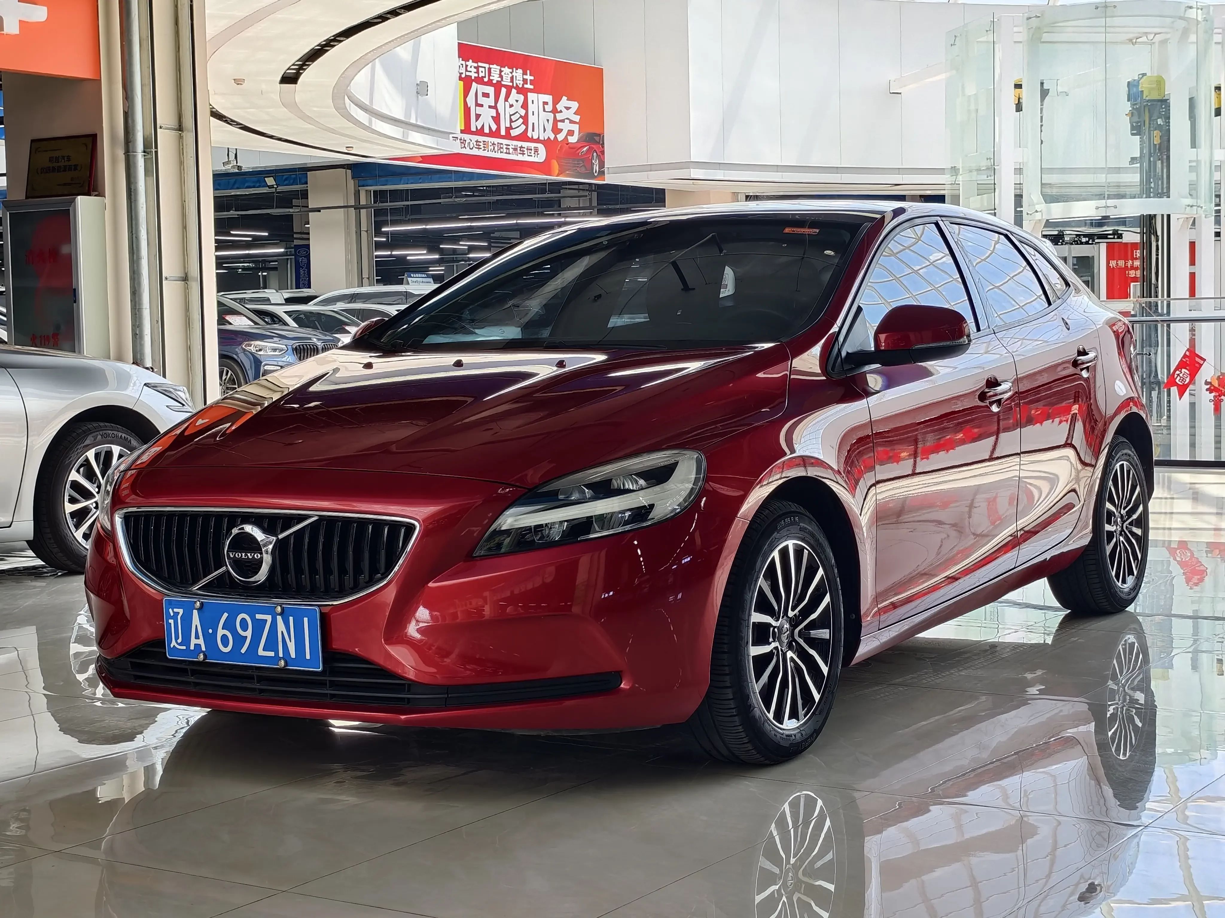 Volvo V40