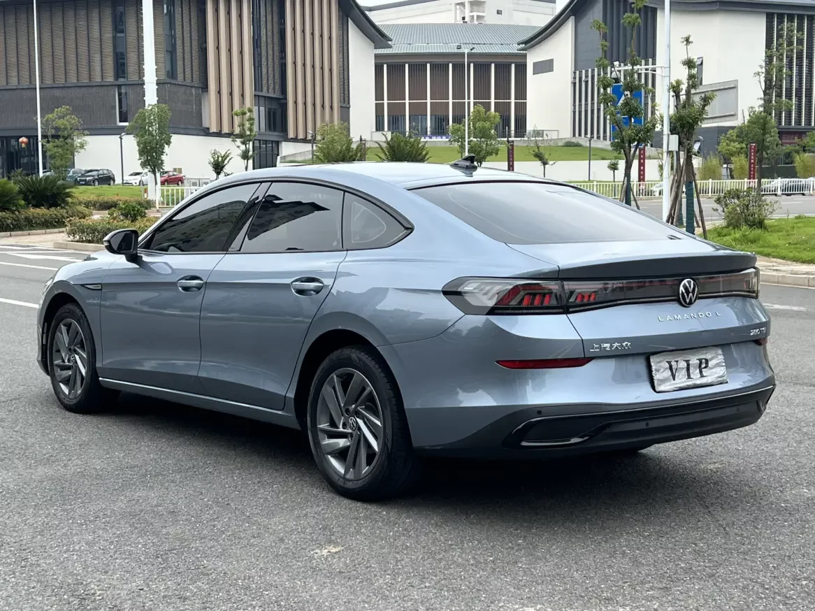 Volkswagen Lamando