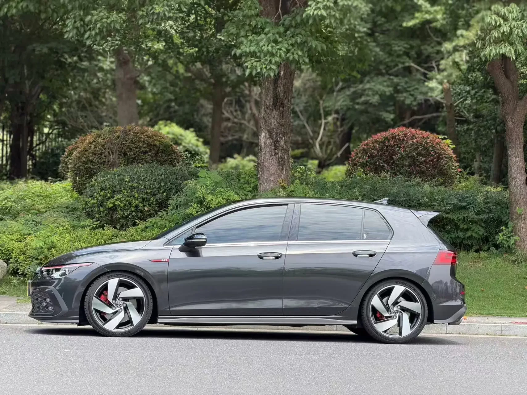 Volkswagen Golf GTI