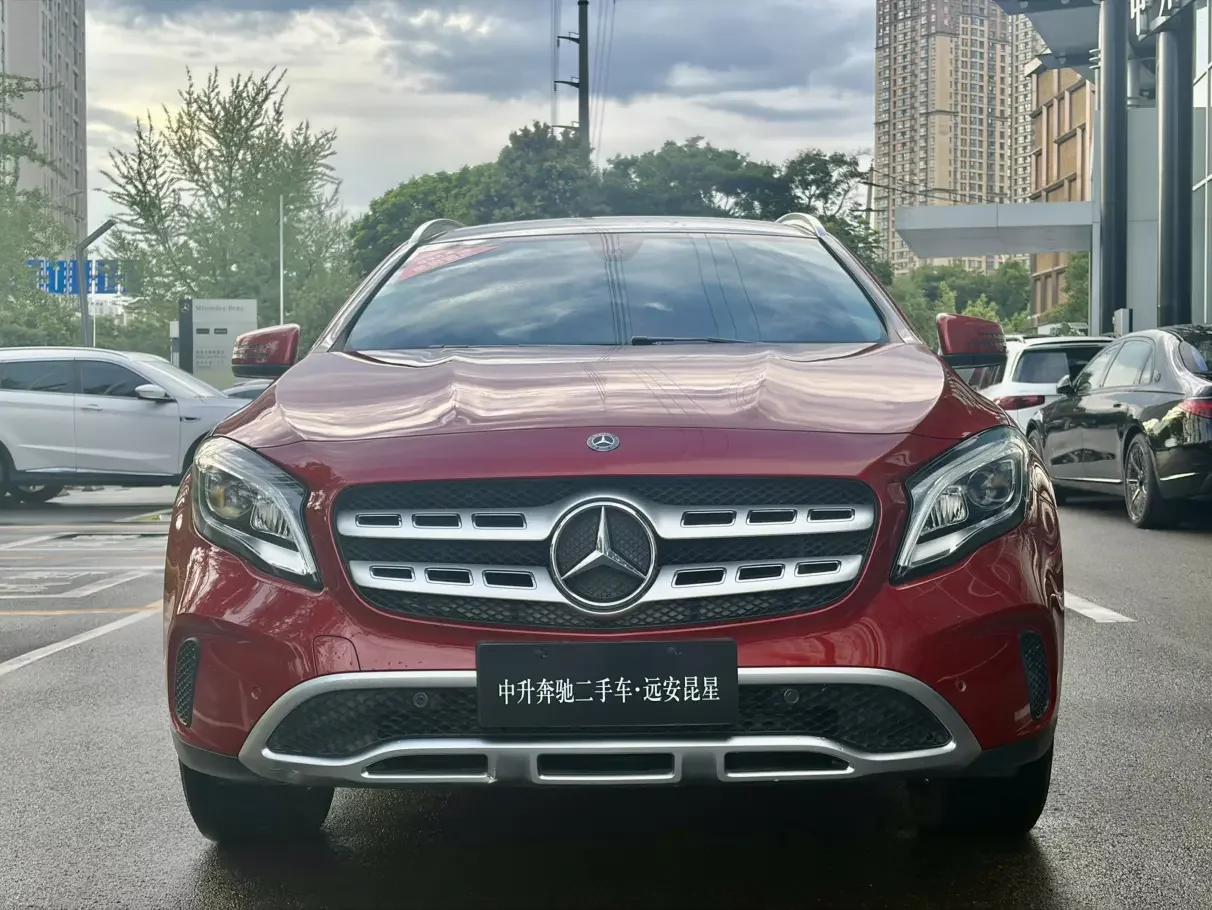Mercedes-Benz GLA