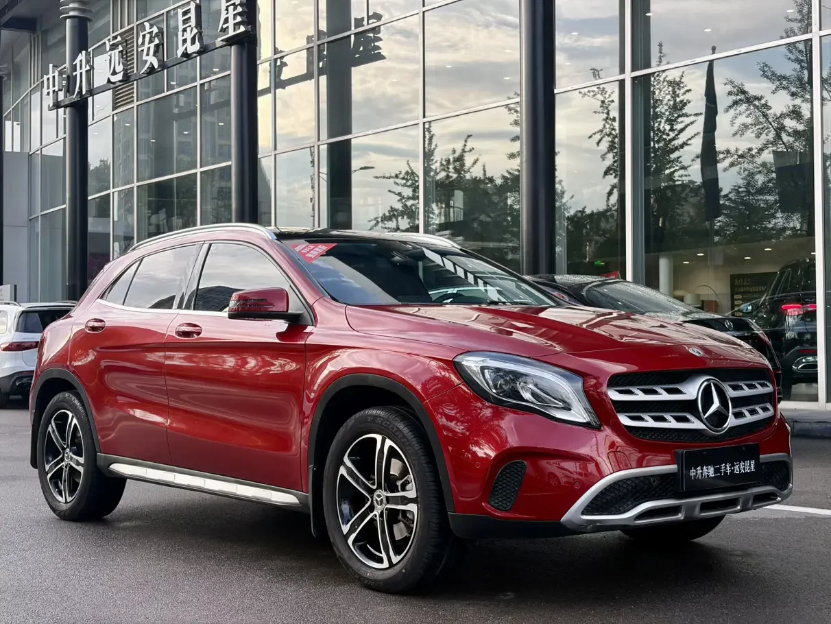 Mercedes-Benz GLA