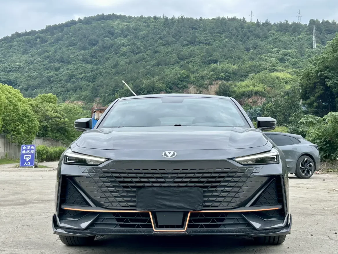 Changan UNI-V